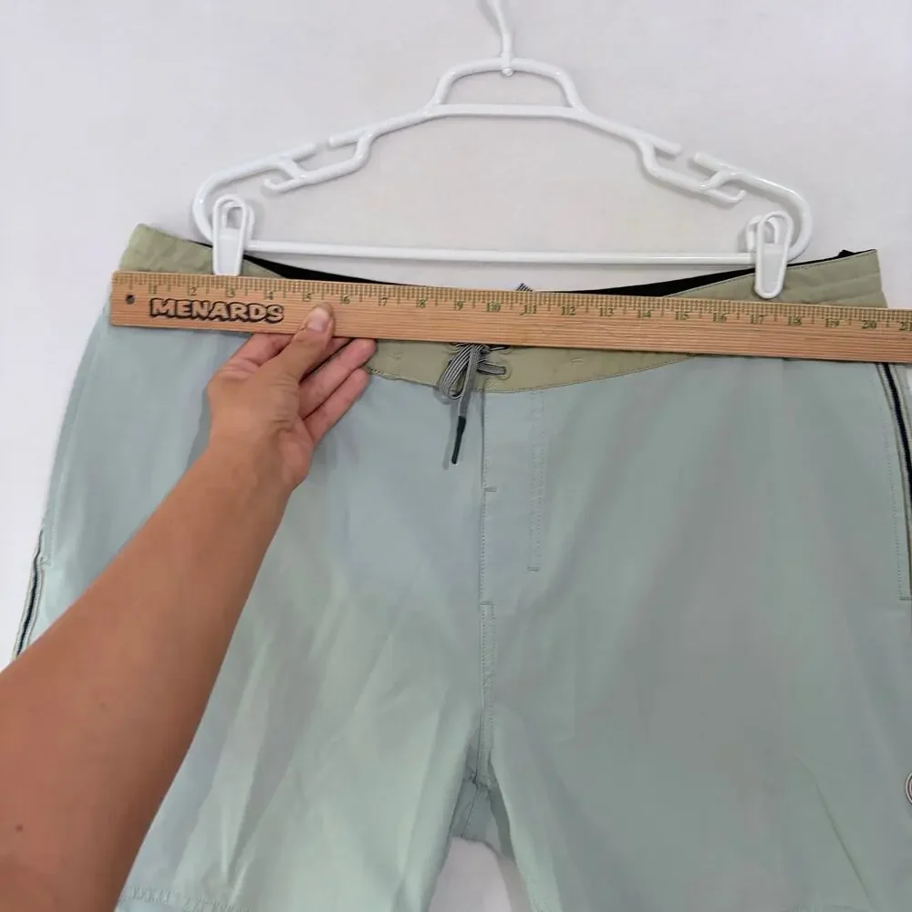 Roark Chiller Board Shorts Mens Size 40 Light Blue Lace Up Pockets Swim Trunks